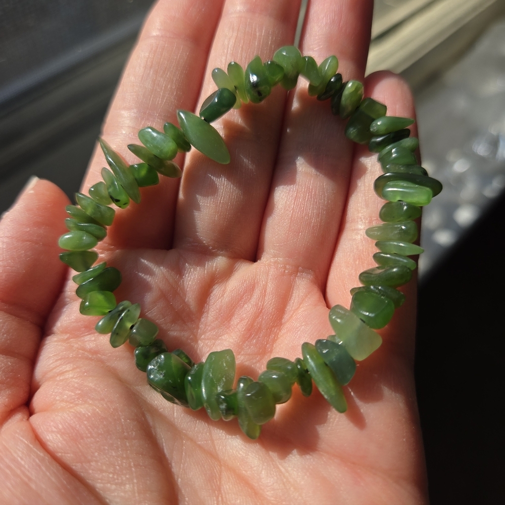 Jade Chip Stretch Bracelet